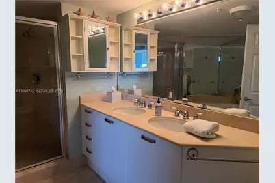 2011 N Ocean Blvd #602, Fort Lauderdale, FL 33305 - Photo 11