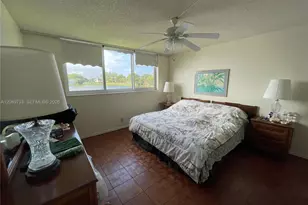 9423 S Hollybrook Lake Dr, Pembroke Pines, FL 33025 - Photo 11