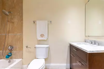 437 Holiday Dr, Hallandale Beach, FL 33009 - Photo 25