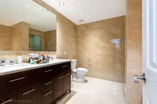 437 Holiday Dr, Hallandale Beach, FL 33009 - Photo 23