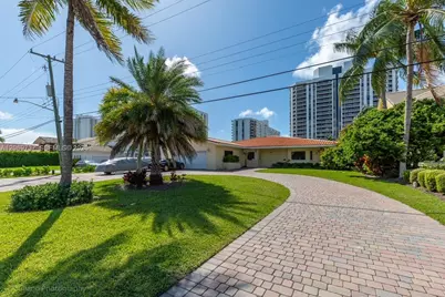 437 Holiday Dr, Hallandale Beach, FL 33009 - Photo 3