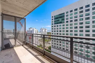690 SW 1st Ct, Miami, FL 33130 - Photo 21