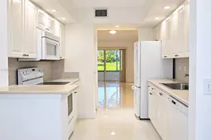 500 SW 130th Terrace, Pembroke Pines, FL 33027 - Photo 3