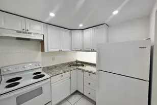 4550 NW 9th St, Miami, FL 33126 - Photo 5