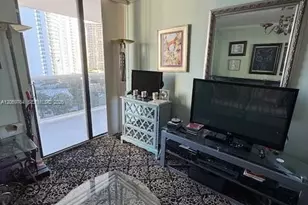 20505 E Country Club Dr, Aventura, FL 33180 - Photo 11