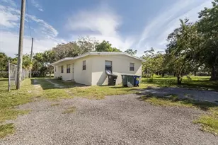 708 N 14th St, Fort Pierce, FL 34950 - Photo 13