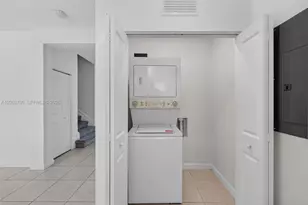 1586 SE 27th Terrace, Homestead, FL 33035 - Photo 17