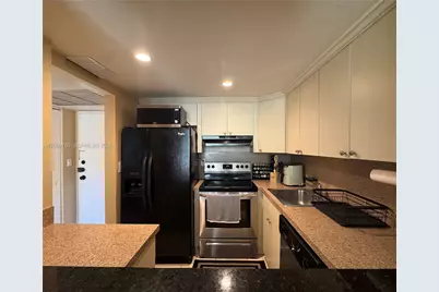 210 172nd St #334, Sunny Isles Beach, FL 33160 - Photo 5