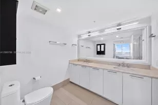 1800 N Bayshore Dr, Miami, FL 33132 - Photo 27