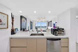1800 N Bayshore Dr, Miami, FL 33132 - Photo 17