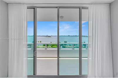 1800 N Bayshore Dr #809, Miami, FL 33132 - Photo 15