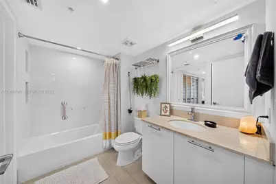 1800 N Bayshore Dr #809, Miami, FL 33132 - Photo 33