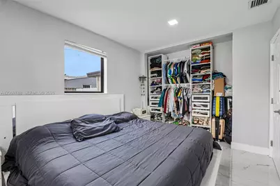 1421 N 68th Ter #1421, Hollywood, FL 33024 - Photo 25