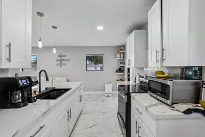 1421 N 68th Ter #1421, Hollywood, FL 33024 - Photo 13