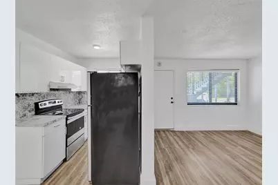 114 SE 8th St #203, Hallandale Beach, FL 33009 - Photo 13