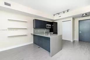 1080 Brickell Ave, Miami, FL 33131 - Photo 9