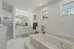 1268 NW 144th Terrace, Pembroke Pines, FL 33028 - Photo 23