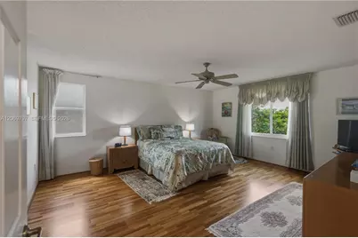 1268 NW 144th Ter, Pembroke Pines, FL 33028 - Photo 19