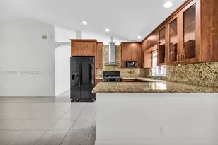 2230 NW 145th Ave, Pembroke Pines, FL 33028 - Photo 9