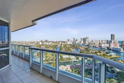 21205 Yacht Club Dr #2310, Aventura, FL 33180 - Photo 29
