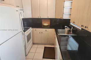 524 Tilford X, Deerfield Beach, FL 33442 - Photo 5