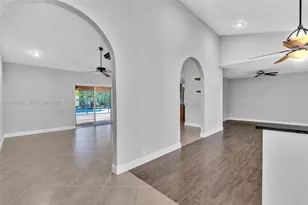 18232 S 104th Ter S, Boca Raton, FL 33498 - Photo 5