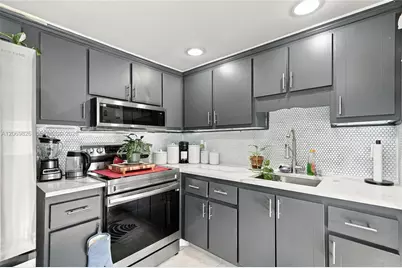 527 Brittany K #527, Delray Beach, FL 33446 - Photo 5