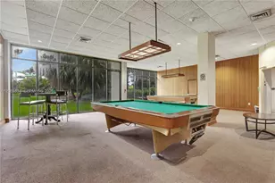 20100 W Country Club Dr, Aventura, FL 33180 - Photo 23