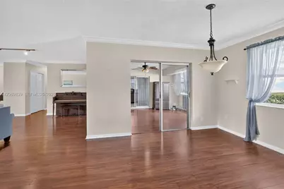 7118 E Tropical Way, Plantation, FL 33317 - Photo 13