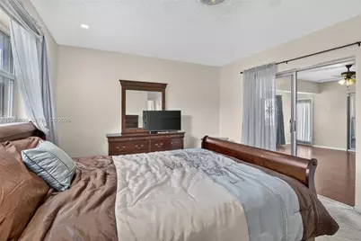 7118 E Tropical Way, Plantation, FL 33317 - Photo 27