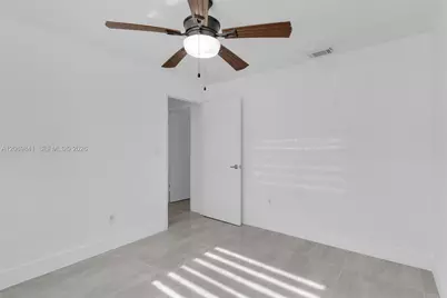 9999 NW 25th Ter, Doral, FL 33172 - Photo 21