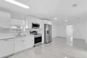 9999 NW 25th Terrace, Doral, FL 33172 - Photo 3