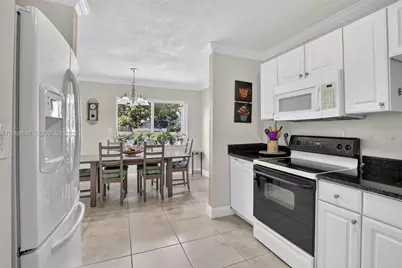 10725 NW 30th Pl #4, Sunrise, FL 33322 - Photo 19
