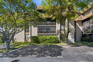661 NE 195th St, Miami, FL 33179 - Photo 1