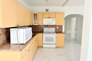 1138 NW 37th St, Miami, FL 33127 - Photo 9