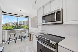 1000 Island Blvd, Aventura, FL 33160 - Photo 19