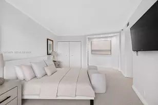 1000 Island Blvd, Aventura, FL 33160 - Photo 27