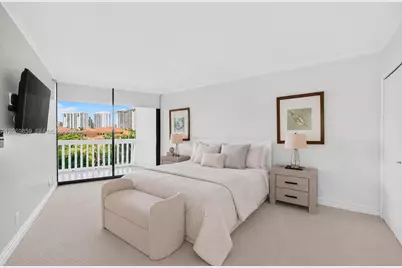 1000 Island Blvd #405, Aventura, FL 33160 - Photo 25