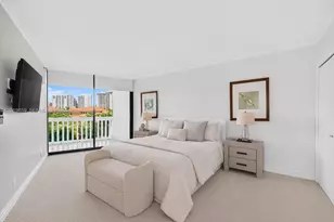 1000 Island Blvd, Aventura, FL 33160 - Photo 25