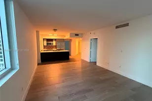 55 SE 6th St, Miami, FL 33131 - Photo 5