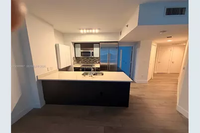 55 SE 6th St #2007, Miami, FL 33131 - Photo 3
