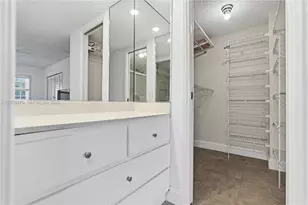 3970 Oaks Clubhouse Dr, Pompano Beach, FL 33069 - Photo 11