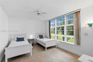 3970 Oaks Clubhouse Dr, Pompano Beach, FL 33069 - Photo 21