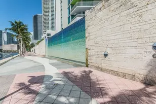 325 S Biscayne Blvd, Miami, FL 33131 - Photo 33