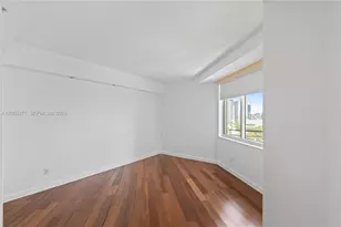 325 S Biscayne Blvd, Miami, FL 33131 - Photo 19