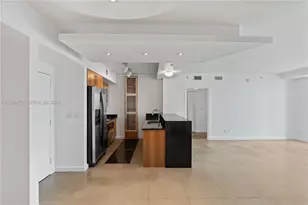 325 S Biscayne Blvd, Miami, FL 33131 - Photo 17