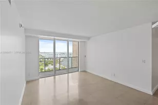 325 S Biscayne Blvd, Miami, FL 33131 - Photo 11