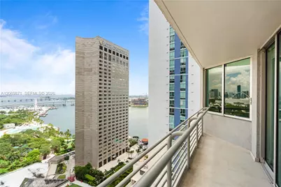 325 S Biscayne Blvd #2522, Miami, FL 33131 - Photo 3