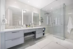 100 S Pointe Dr, Miami Beach, FL 33139 - Photo 25