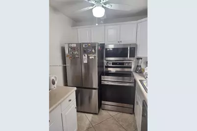 2114 E Cambridge  E #2114, Deerfield Beach, FL 33442 - Photo 3